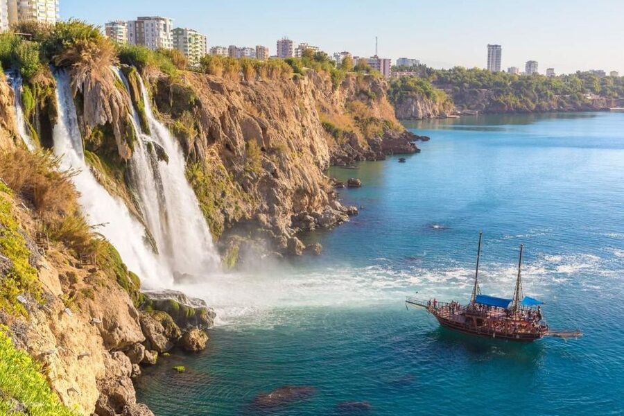 Antalya: Guided Old Town Tour with Boat Trip and Lunch - Lunch in Kaleiçi