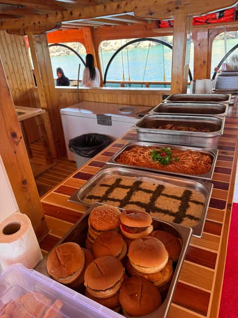 Antalya: Lara Pirate Boat Day Trip w/ Lunch & Soft Drink - A pirate ship with a very social agenda