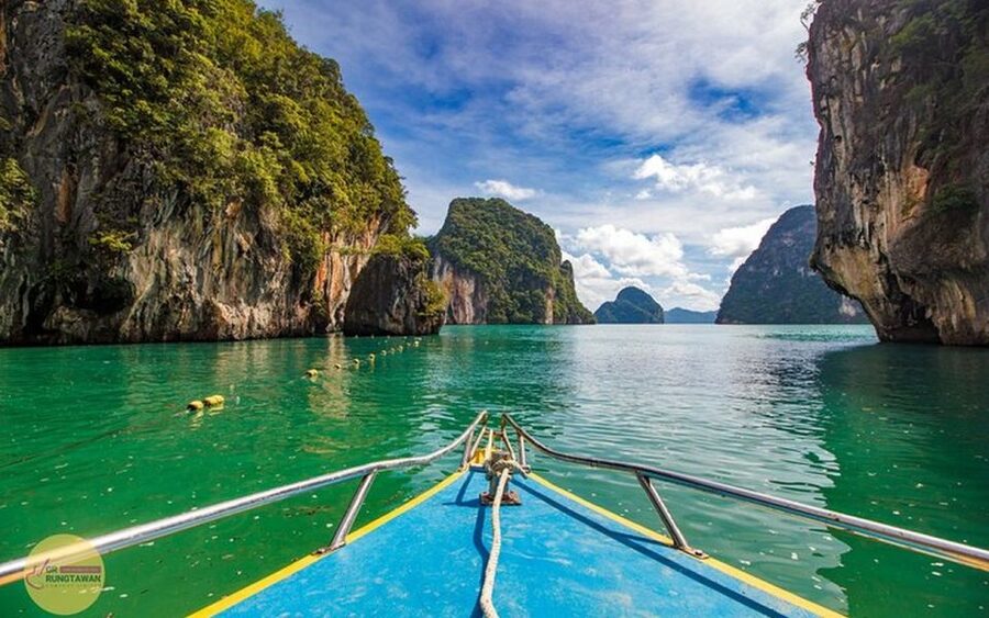 Ao Nang: Hong Islands Tour by Speedboat or Longtail Boat - Hong Lagoon: a short scenic pause