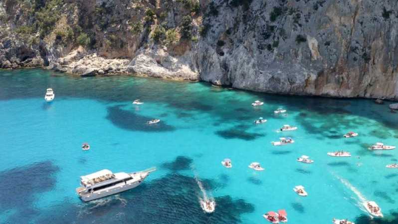Arbatax: Gulf of Orosei Day Tour by Boat - Cala dei Gabbiani: the first swim