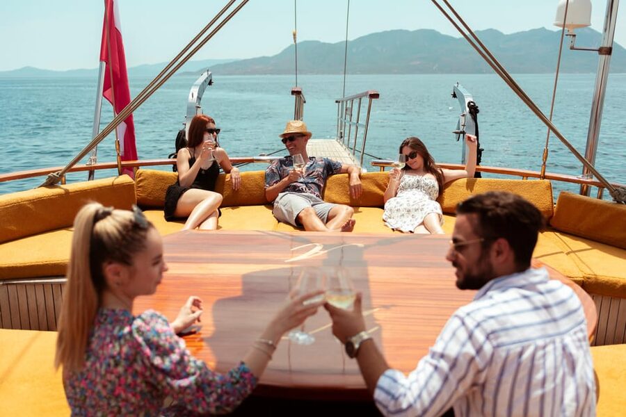 Athens: Agistri, Metopi & Aegina Cruise with Meals & Drinks - Should you book the Agistri and Aegina cruise?