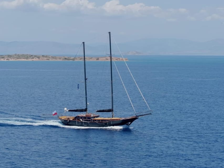 Athens: Agistri, Metopi & Aegina Cruise with Meals & Drinks - A Greek buffet with wine, beer, and plenty of soft drinks