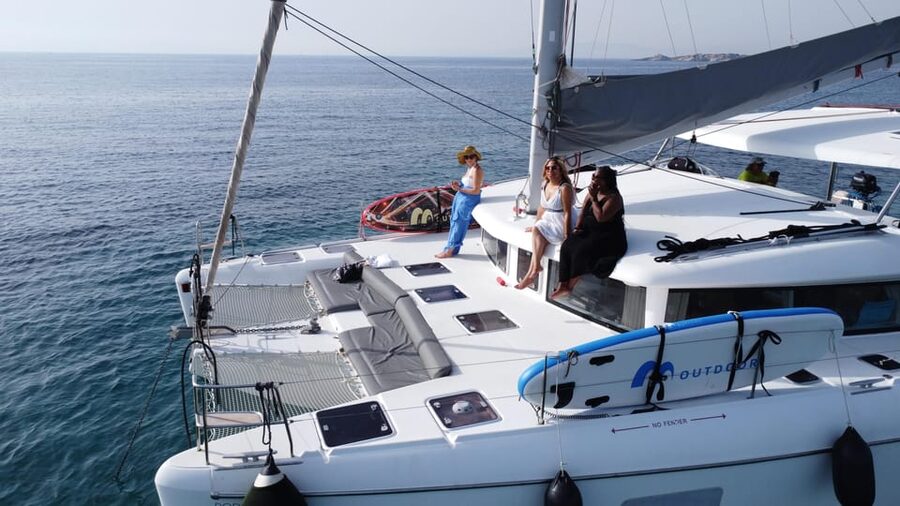Athens: Riviera Catamaran Tour with Fresh Meal and Drinks - Sailing the Athens Riviera for the first 75 minutes