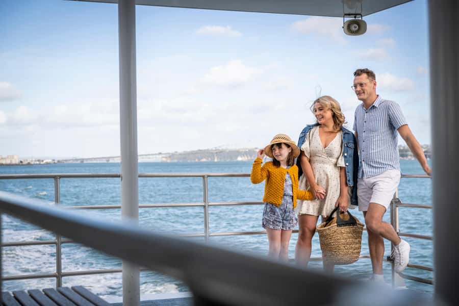 Auckland: Scenic Harbour Sightseeing Cruise - Boarding at the Downtown Ferry Terminal