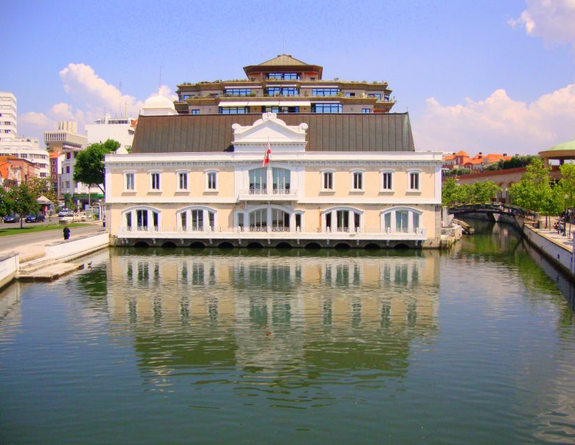 Aveiro: Walking Tour, Boat Cruise, Sweets & Church Entrance - Boarding the Moliceiro for 45 minutes