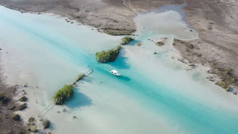 Bacalar: 3 Hour Boat Trip with Swimming & Drinks - Why Bacalar Lagoon is best seen by boat