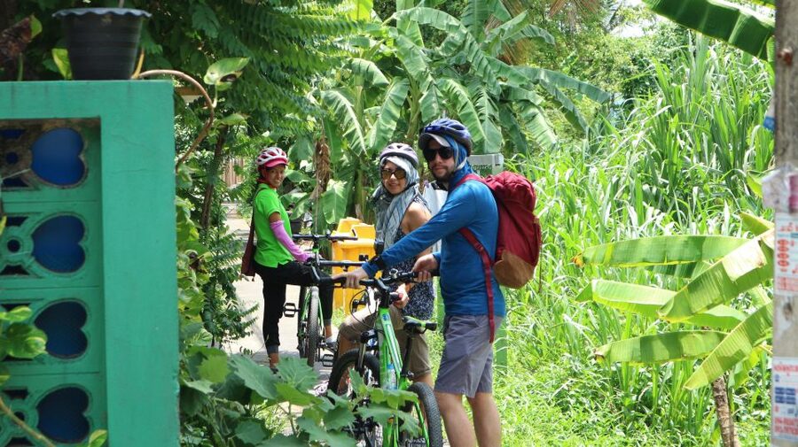 Bangkok: Bike and Canal Boat Tour with Lunch - Starting at the Itsaraphap MRT station