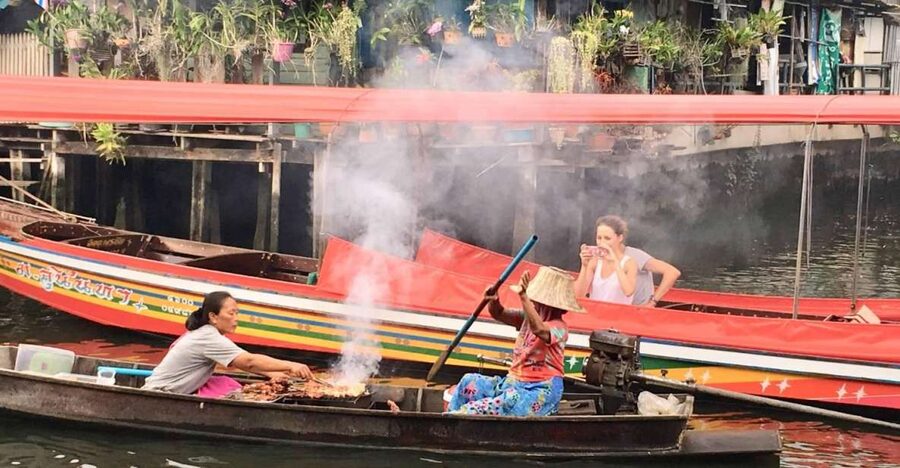Bangkok: Canal Boat Tour, Big Buddha & Artist's House - The longtail boat and Bangkok’s canal neighborhoods