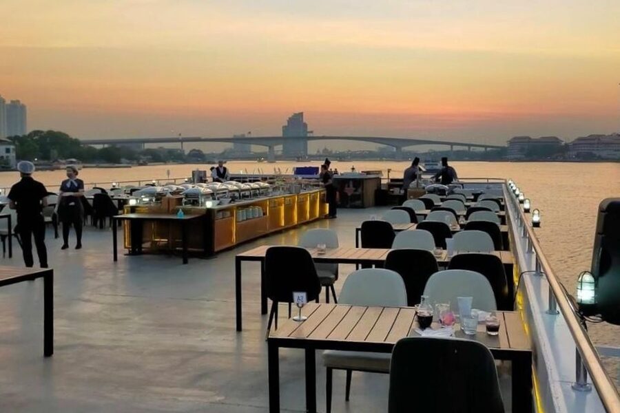 Bangkok: Chao Phraya Buffet Dinner Viva Alangka Cruise - Final call: a lively river dinner with solid value