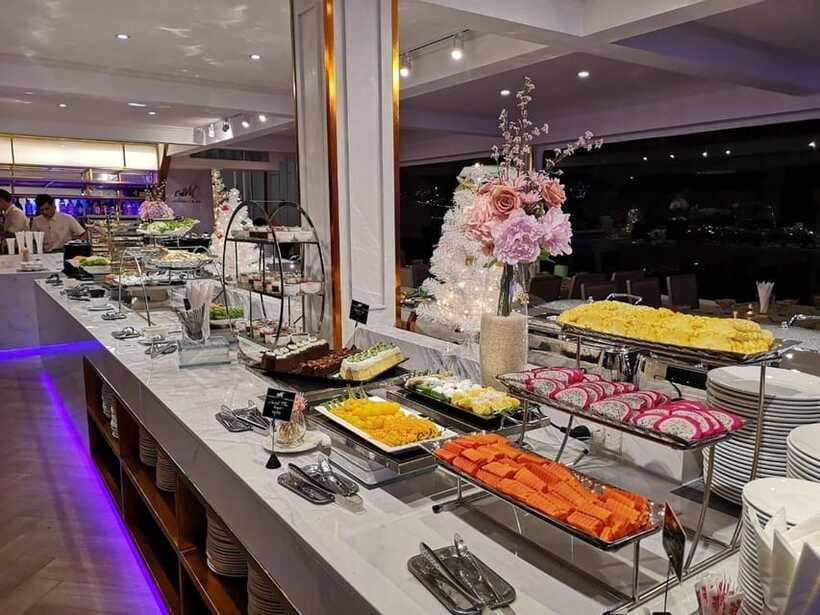 Bangkok: Chao Phraya River Meridian Cruise with Buffet - Buffet dinner: good value, with one important warning