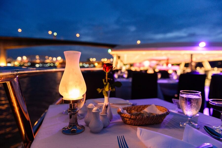Bangkok: River Dinner Cruise on the Chao Phraya Princess - Small details that make the evening easier
