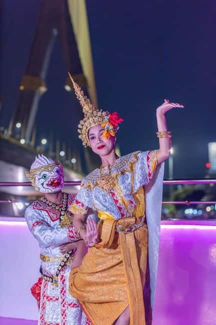 Bangkok: The Newest Luxury 5-Star Bangkok Chao Phraya Cruise - Boarding at Asiatique requires a little patience