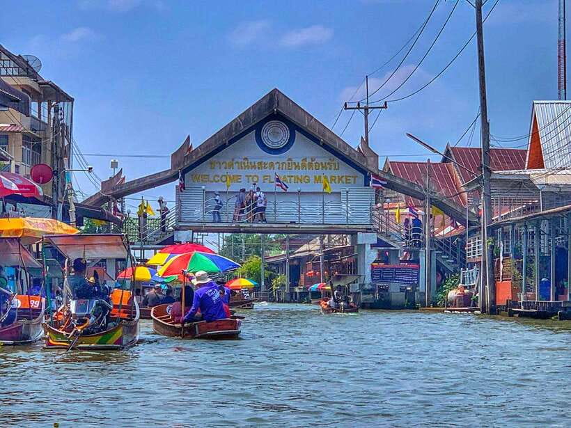 Bangkok: Train Market & Floating Market with Boat Ride - What the guides add to a $25 day