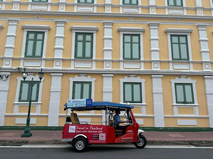 Bangkok: Tuk Tuk Day Pass App & Boat Chao Phraya River - Old Town: temples, lanes, and the best use of the pass