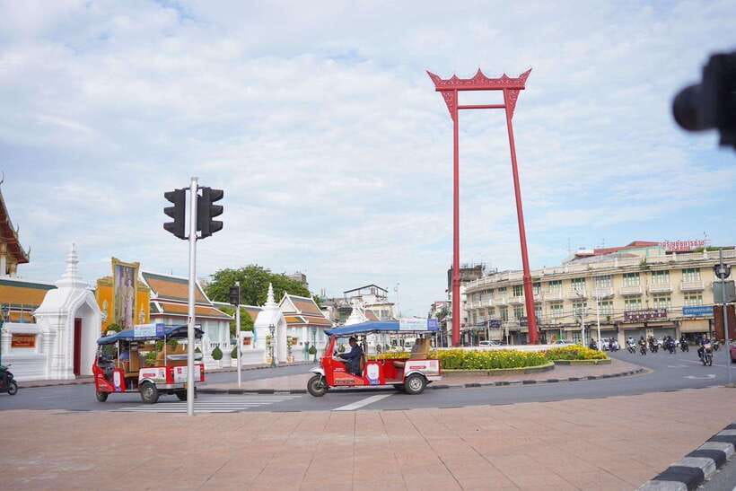 Bangkok: Tuk Tuk Day Pass App & Boat Chao Phraya River - Why the electric tuk-tuks matter