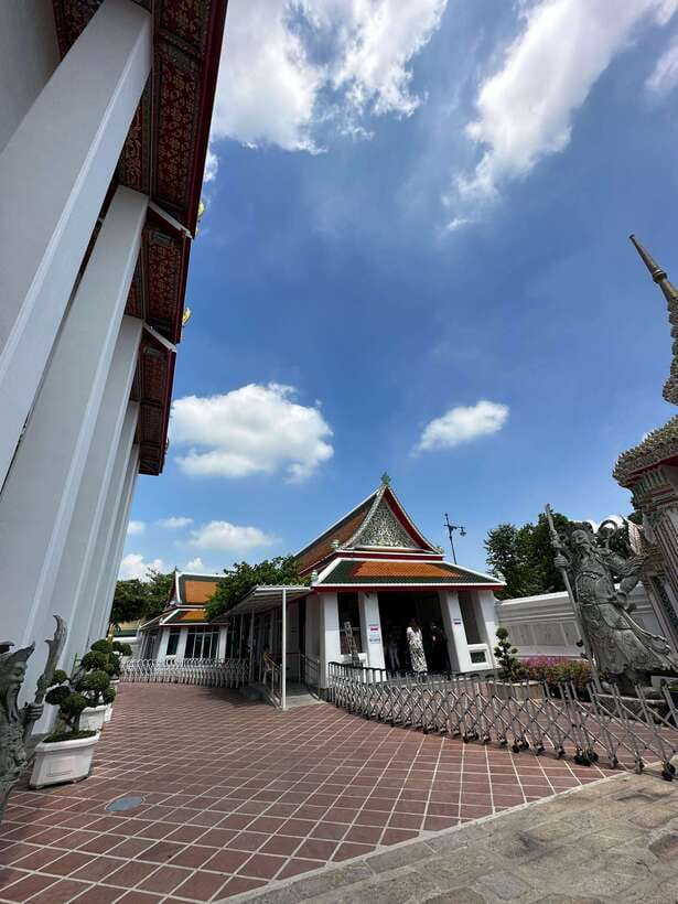 Bangkok: Tuk Tuk Day Pass App & Boat Chao Phraya River - Hotel pickup and WhatsApp support