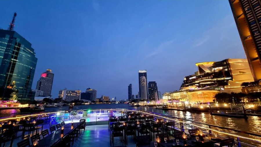 Bangkok: White Orchid Chao Phraya Dinner Cruise - Rama VIII Bridge and the changing city view