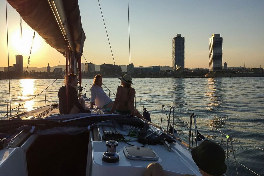 Barcelona: Coastline Boat Trip with Snacks and Cava - Who Will Get the Most From This Trip