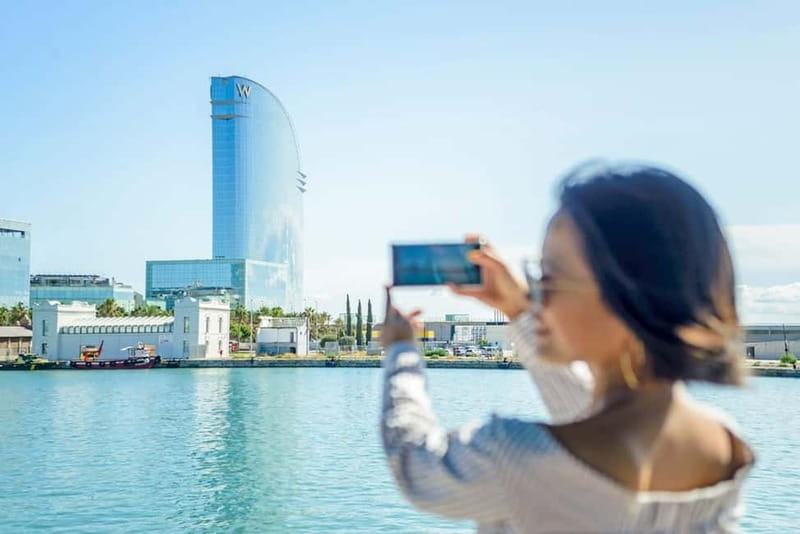 Barcelona: Helicopter, Boat Ride & Old Town Private Tour - What this four-hour Barcelona tour is really like