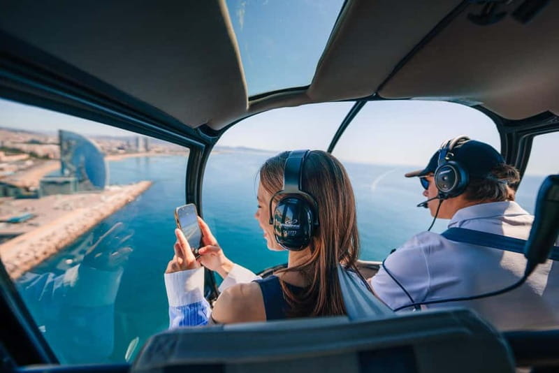 Barcelona: Helicopter, Boat Ride & Old Town Private Tour - Plaça Catalunya and the route into the old town