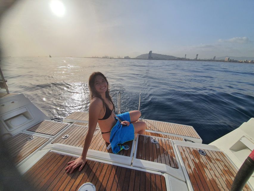 Barcelona: Luxury Private Yacht Daytime Cruise - Practical planning for your two hours