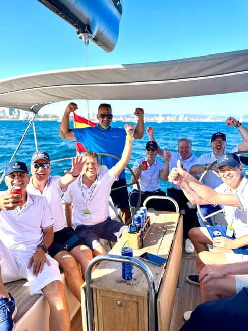 Barcelona: Sunset or Afternoon Yacht Cruise with Drinks - What the two-hour route feels like
