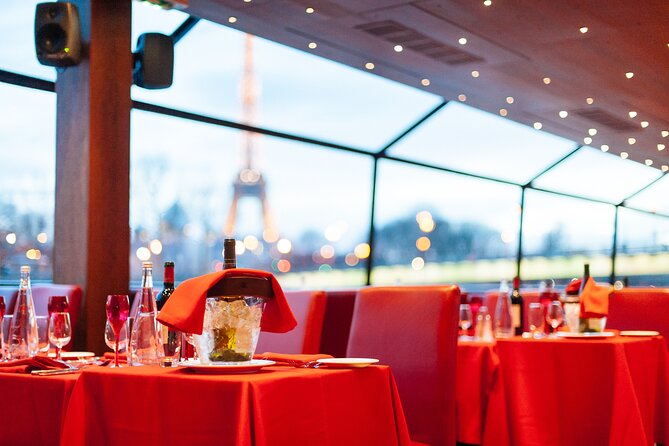 Bateaux Mouches Dinner Cruise on the Seine River in Paris - The Seine route, from the Eiffel Tower to the Louvre