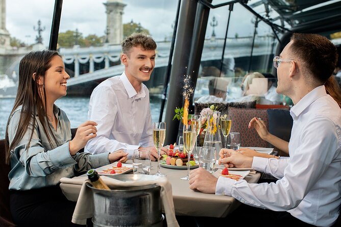 Bateaux Parisiens Seine River Gourmet Lunch & Sightseeing Cruise - The lunch menu and wine service