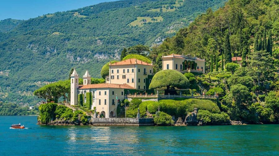 Bellagio: Lake Como Shared Boat Tour - Weather, clothing, and the best place to sit