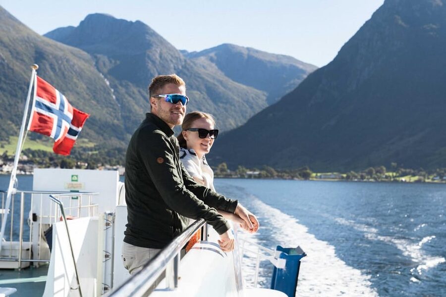 Bergen: Cruise to beautiful Rosendal by the Hardangerfjord - From Bergen harbor to the mouth of the Hardangerfjord