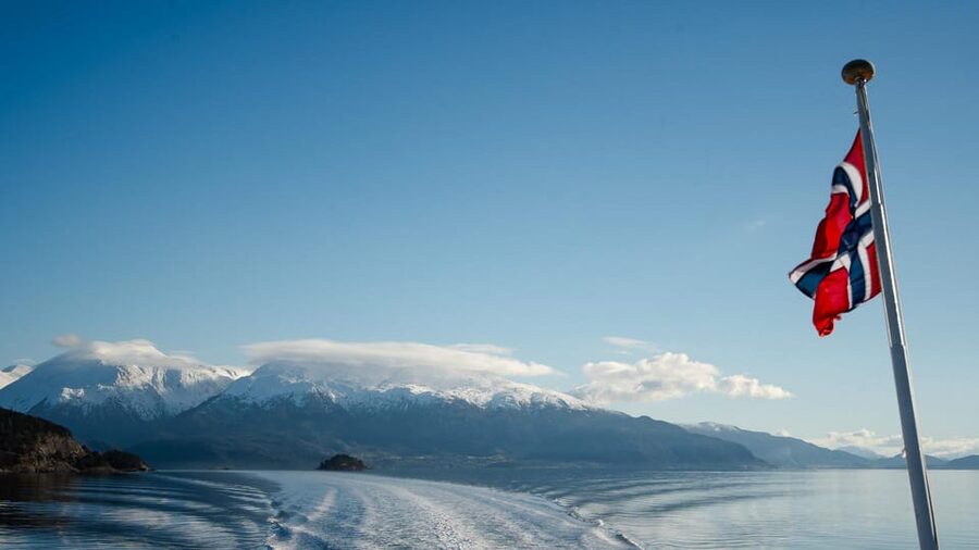 Bergen: Cruise to beautiful Rosendal by the Hardangerfjord - Your 3.5 hours in Rosendal