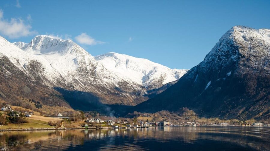 Bergen: Cruise to beautiful Rosendal by the Hardangerfjord - How to use the boat time well