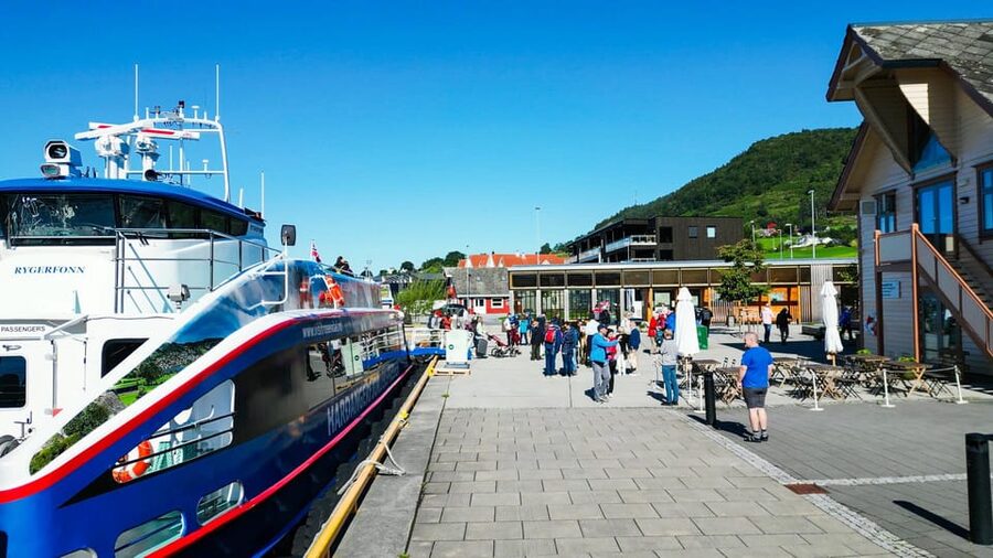 Bergen: Cruise to beautiful Rosendal by the Hardangerfjord - Who should book this Rosendal trip?