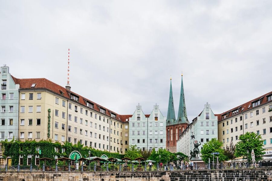 Berlin: 1-Hour City Sightseeing Cruise - Why See Berlin From the Spree?