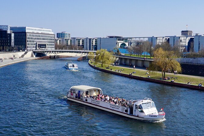 Berlin: 1-hr Boat Tour with Bilingual Live Guide (DE/EN) - Why a one-hour Spree cruise works so well in Berlin
