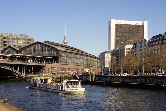 Berlin: 1-hr Boat Tour with Bilingual Live Guide (DE/EN) - Finding Reederei Hadynski near Hackescher Markt