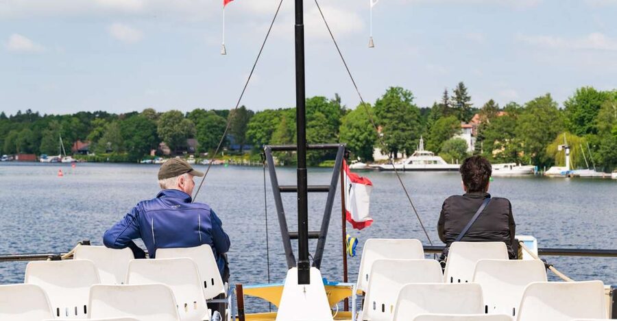Berlin: 2-Hour Lake Oberhavel Cruise from Tegel - Villa Borsig and the northern shore