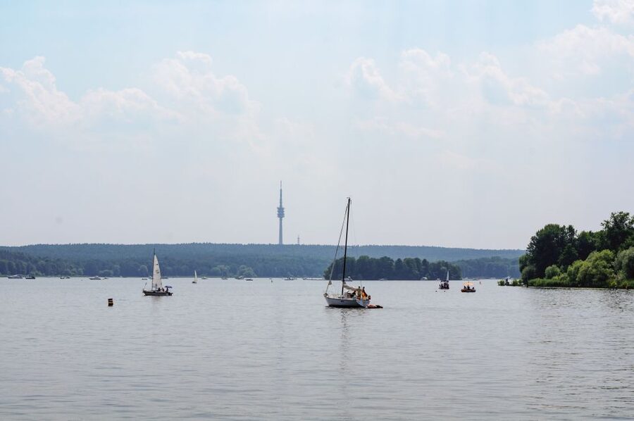 Berlin: 3-Hour World Heritage Cruise to Potsdam - Potsdam, Lange Brücke, and the return route