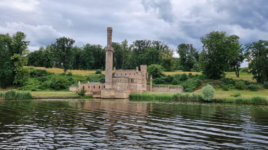 Berlin: 7 Lakes Boat Tour through the Havel Landscape - Little Wannsee, Pöhlesee, and Stölpchensee