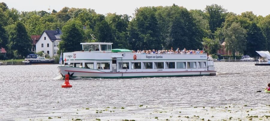 Berlin: 7 Lakes Boat Tour through the Havel Landscape - Jungfernsee, the Church of the Redeemer, and Peacock Island
