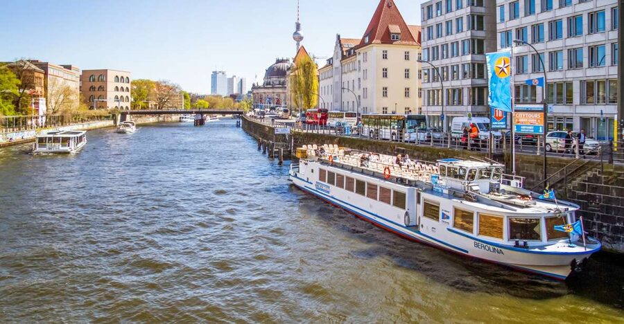 Berlin: Boat Tour Along the River Spree - Who should book this cruise?