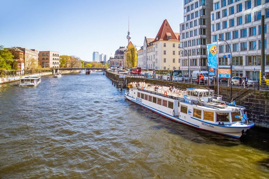 Berlin: Boat Tour Along the River Spree - Why Berlin looks different from the River Spree