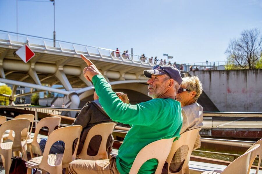 Berlin: Boat Tour Along the River Spree - Upper deck views, indoor comfort, and onboard service