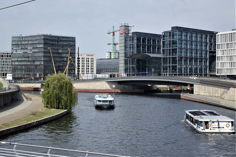 Berlin Combo Package: City Tour & Spree Boat Tour - Checkpoint Charlie, Gendarmenmarkt, and Mitte