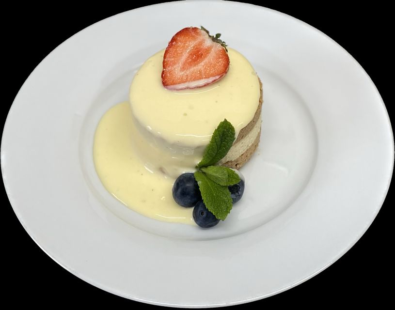 Berlin: Dinner Cruise on the Spree with Prosecco - How good is the dinner?