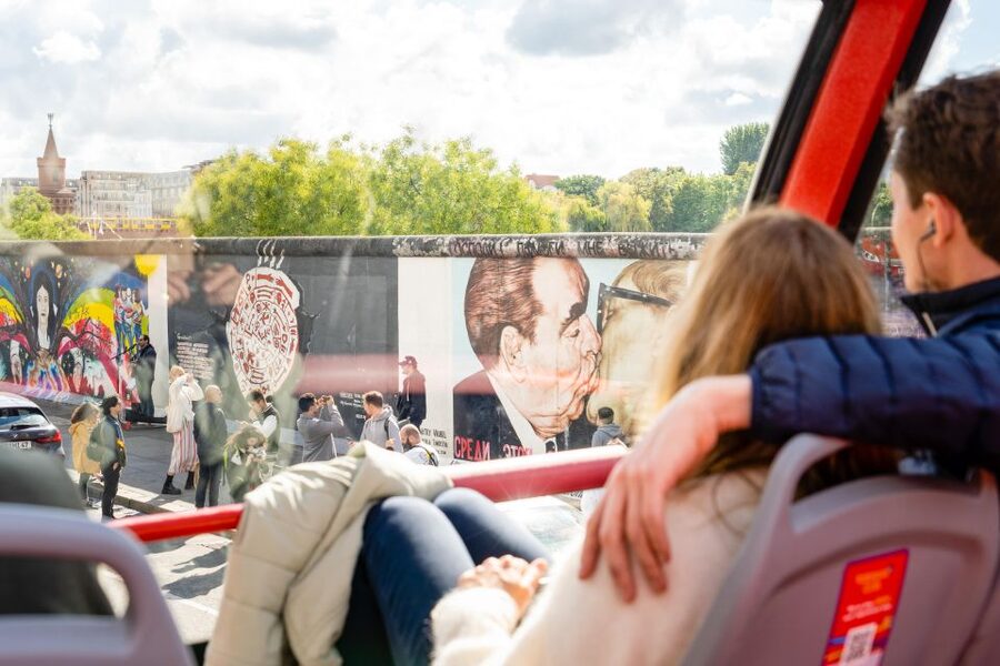 Berlin: Hop-On-Hop-Off Bus with Boat Cruise Option - Why this bus tour works well in Berlin