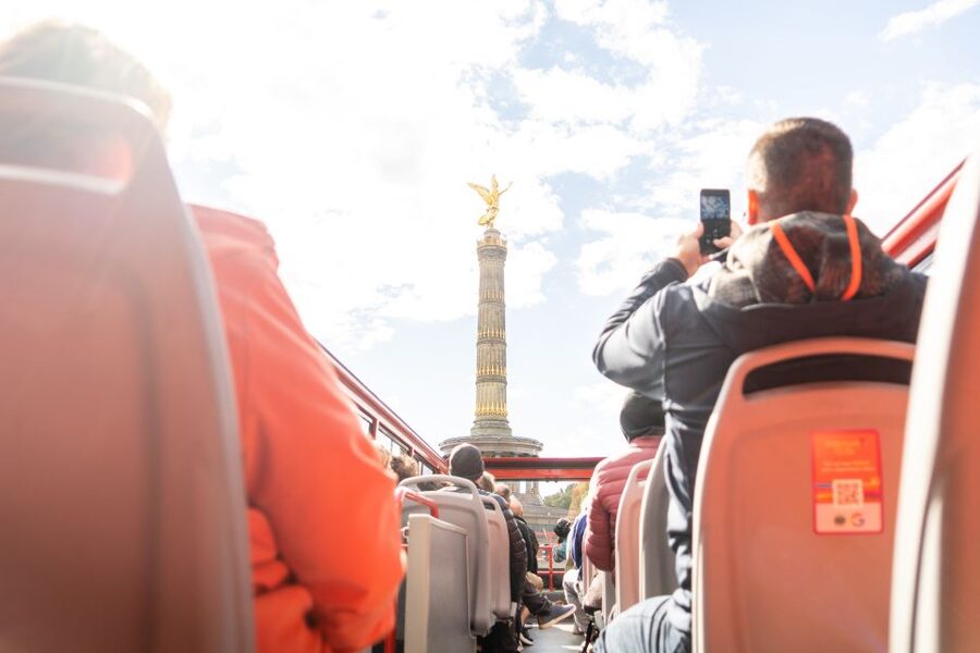 Berlin: Hop-On-Hop-Off Bus with Boat Cruise Option - Museum Island, Unter den Linden, and the Brandenburg Gate