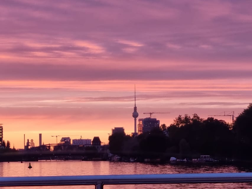 Berlin: Solar Powered Sunset Catamaran Cruise & Audio Guide - Boarding at Oberbaumbrücke