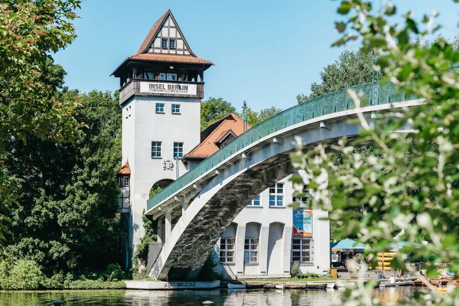 Berlin: Spree Boat Tour to Müggelsee - From Treptow Harbor into Berlin’s Green Southeast
