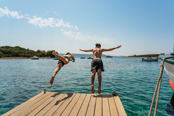 Blue Lagoon & 3 Islands Small-Group Speedboat Tour - Why this half-day boat trip works well from Split
